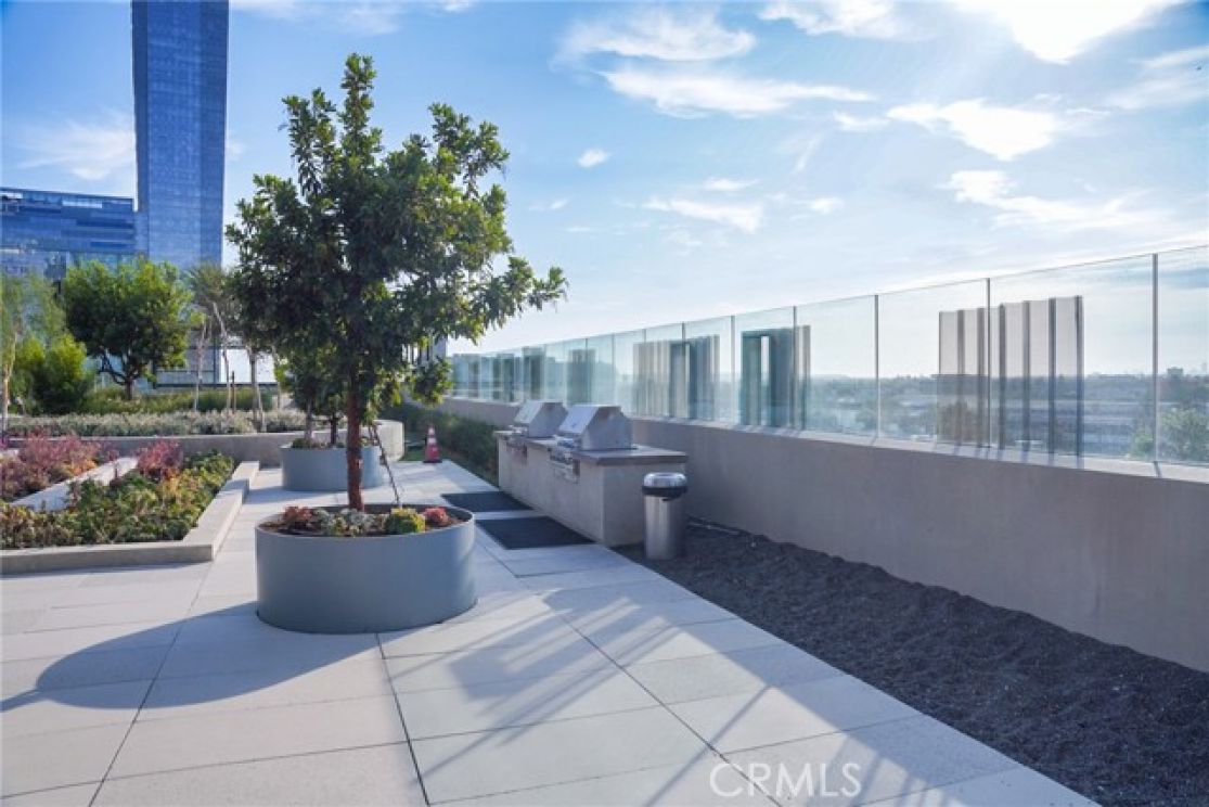 899 Francisco, Los Angeles CA: