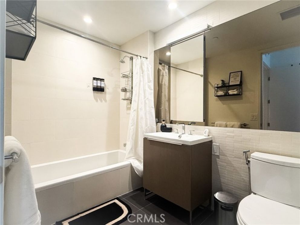 899 Francisco, Los Angeles CA: