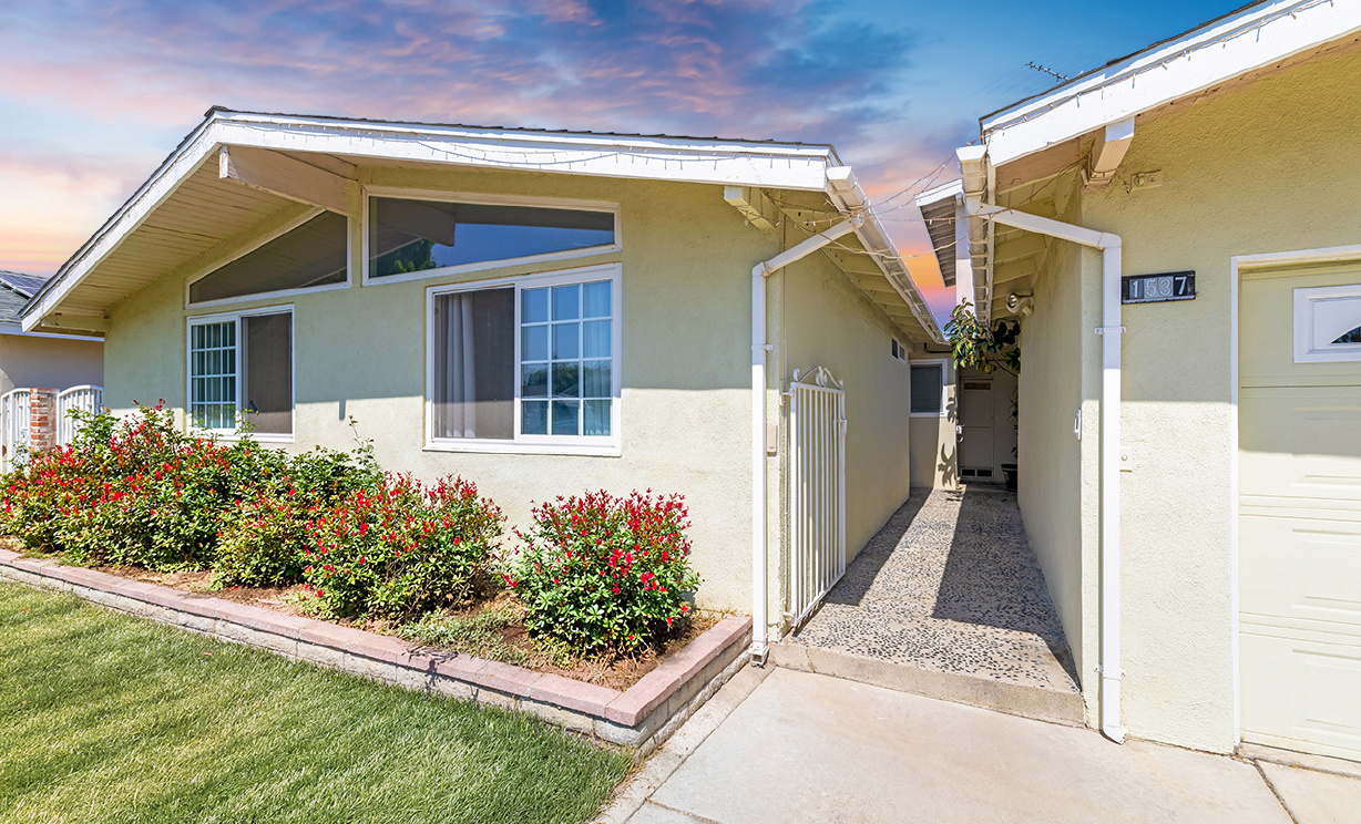 1537 W Edithia Ave, Anaheim CA: 