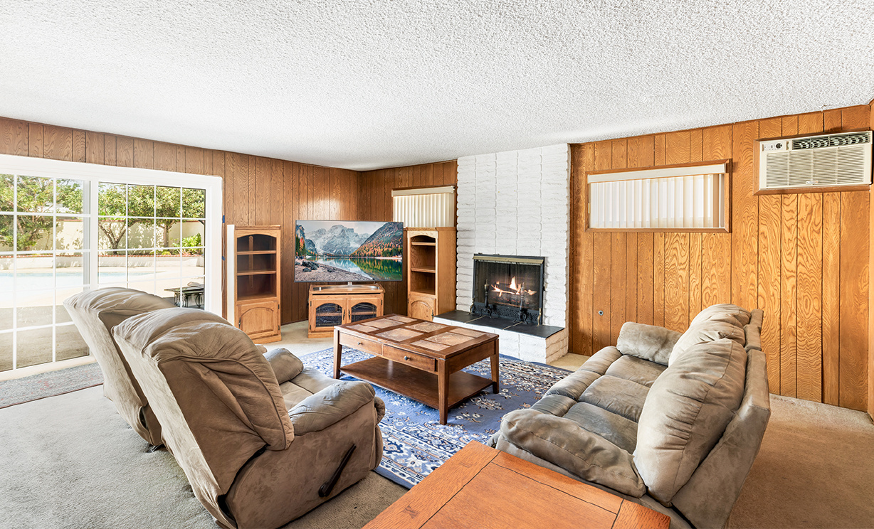 1537 W Edithia Ave, Anaheim CA: 