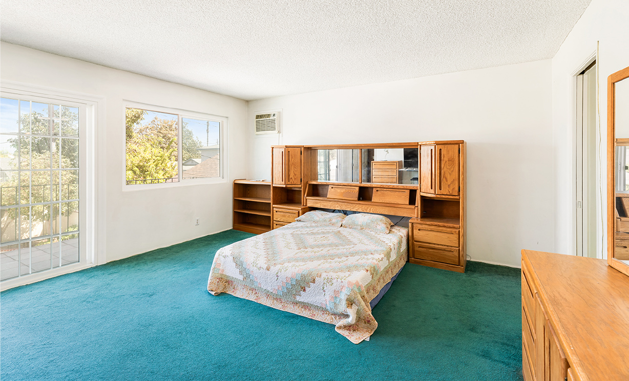 1537 W Edithia Ave, Anaheim CA: 