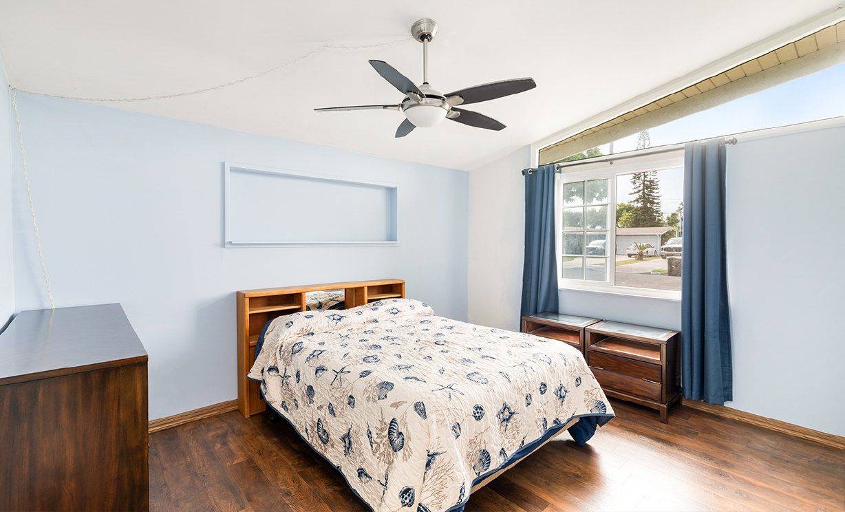 1537 W Edithia Ave, Anaheim CA: 