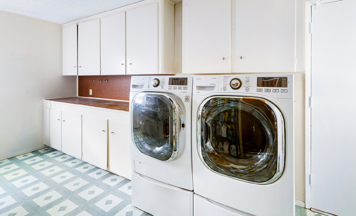 1537 W Edithia Ave, Anaheim CA: 