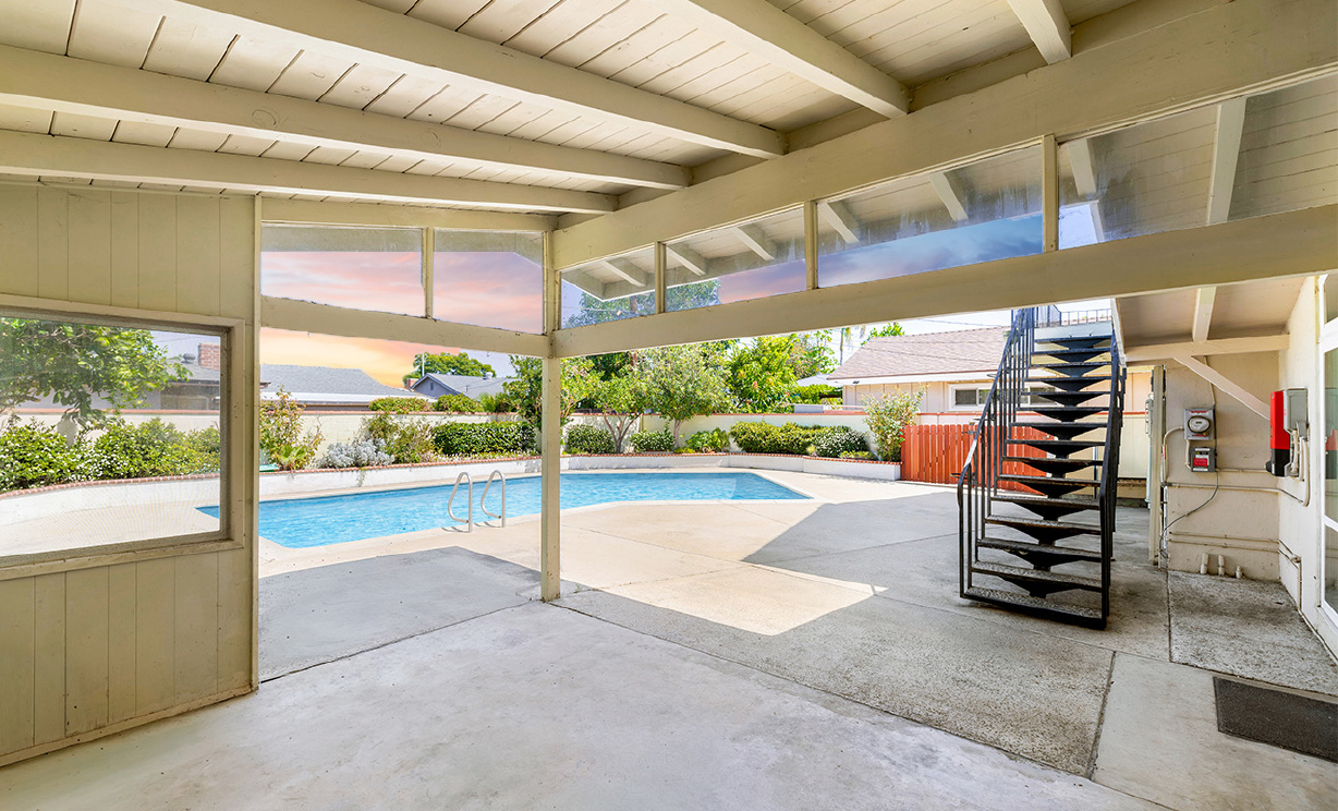1537 W Edithia Ave, Anaheim CA: 