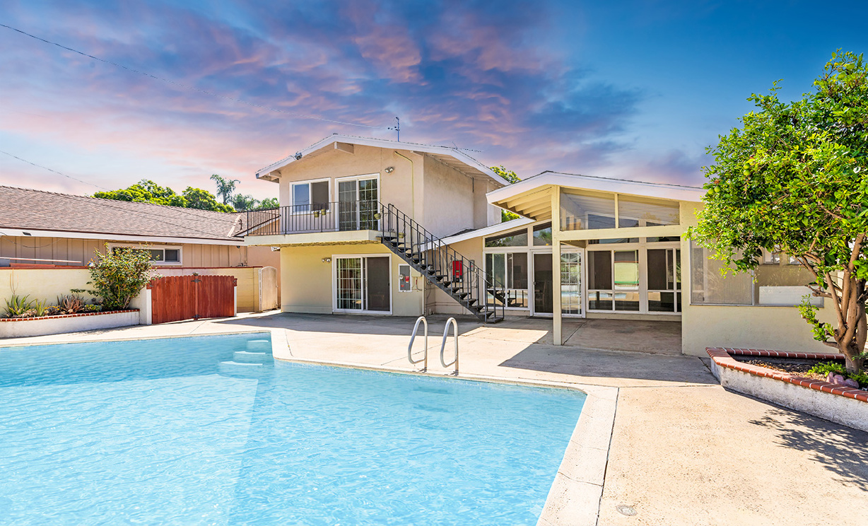 1537 W Edithia Ave, Anaheim CA: 