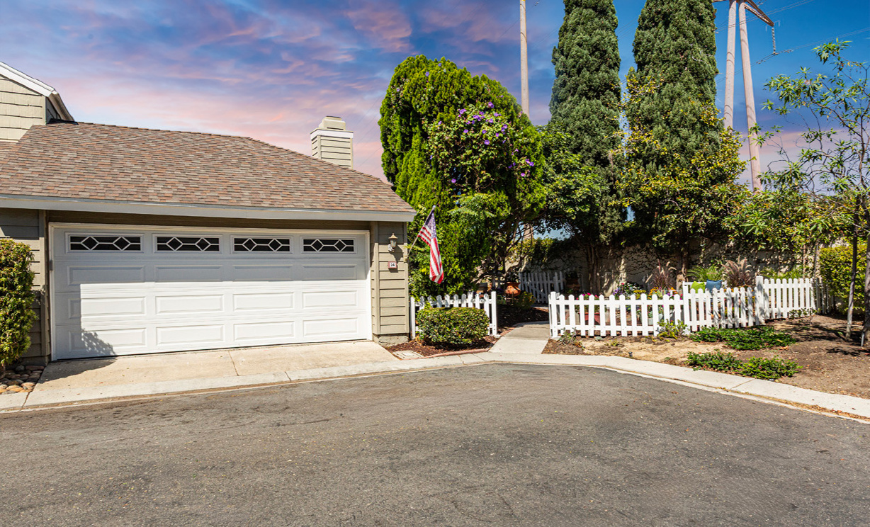 24 Riverstone, Irvine CA: