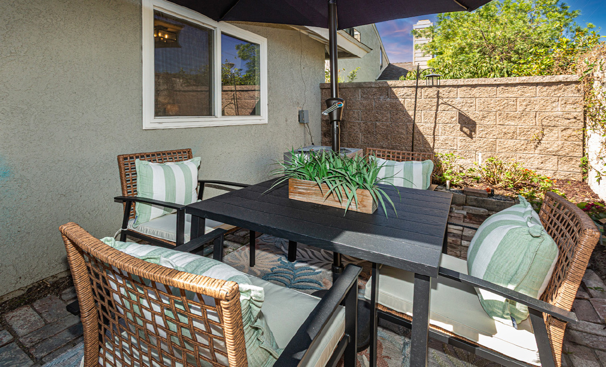 24 Riverstone, Irvine CA: