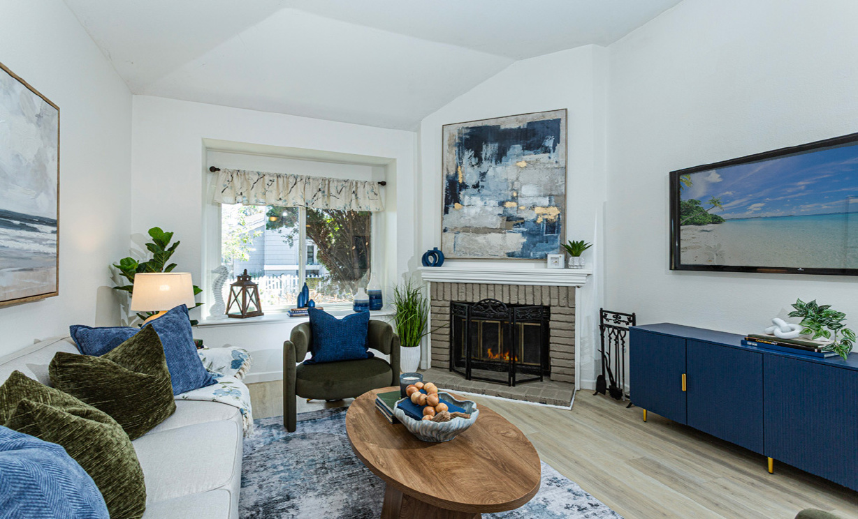 24 Riverstone, Irvine CA: