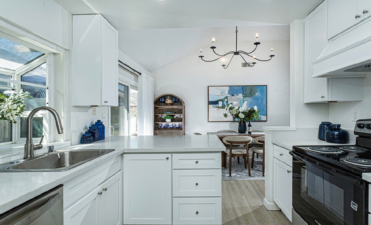 24 Riverstone, Irvine CA: