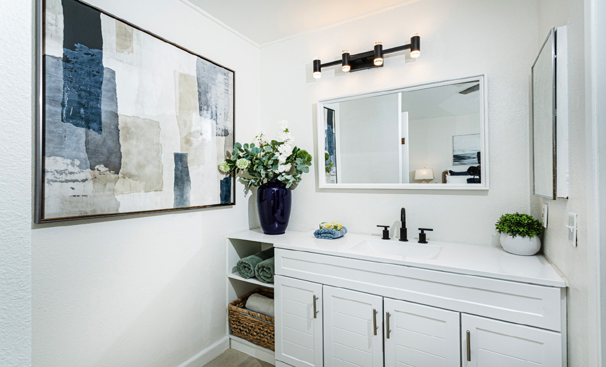 24 Riverstone, Irvine CA: