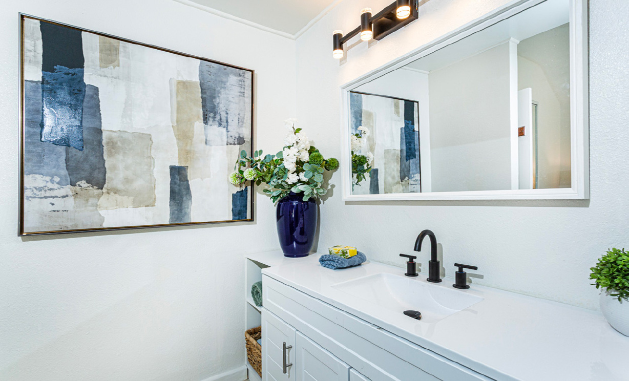 24 Riverstone, Irvine CA: