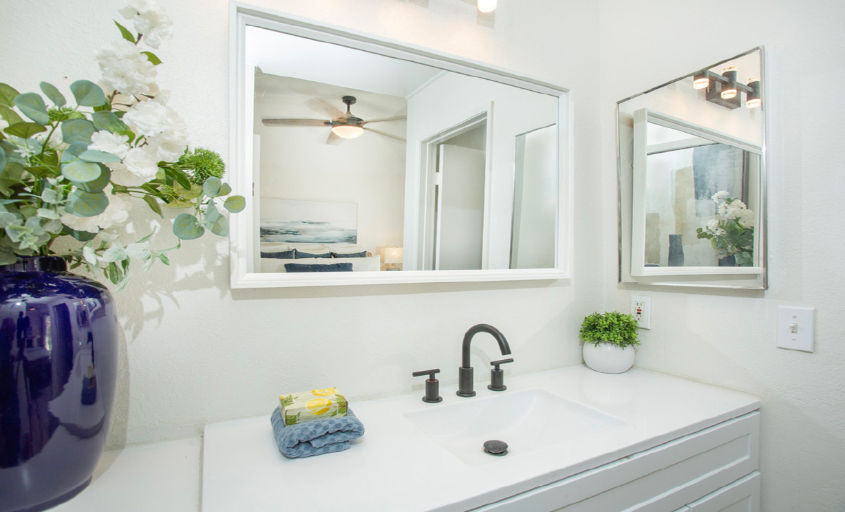 24 Riverstone, Irvine CA: