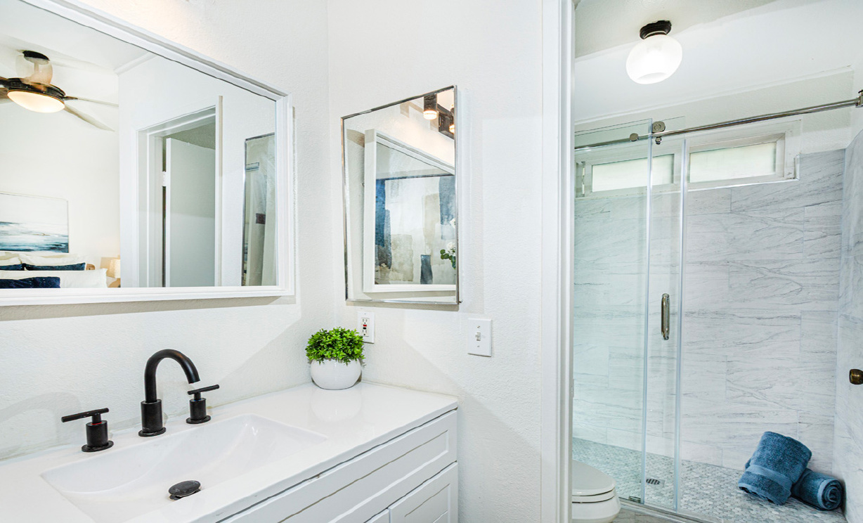24 Riverstone, Irvine CA:
