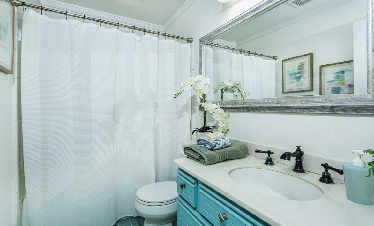 24 Riverstone, Irvine CA: