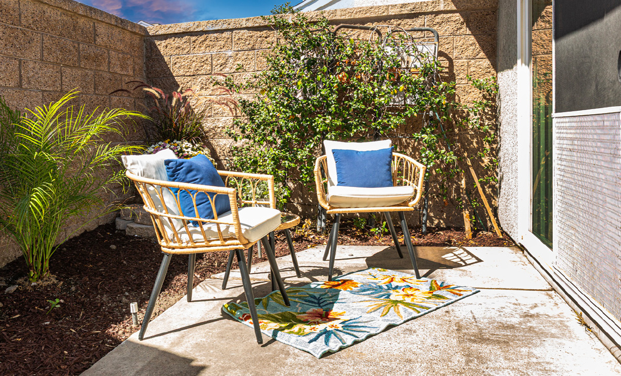 24 Riverstone, Irvine CA: