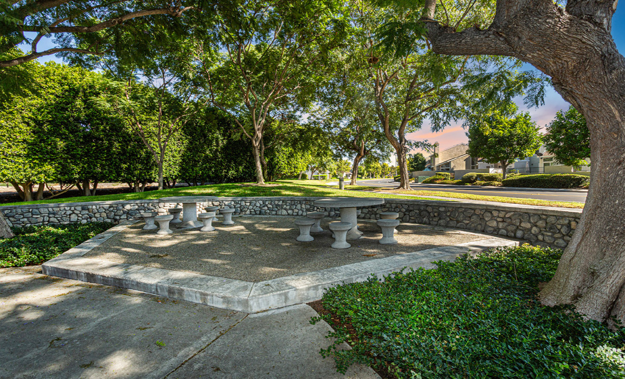 24 Riverstone, Irvine CA: