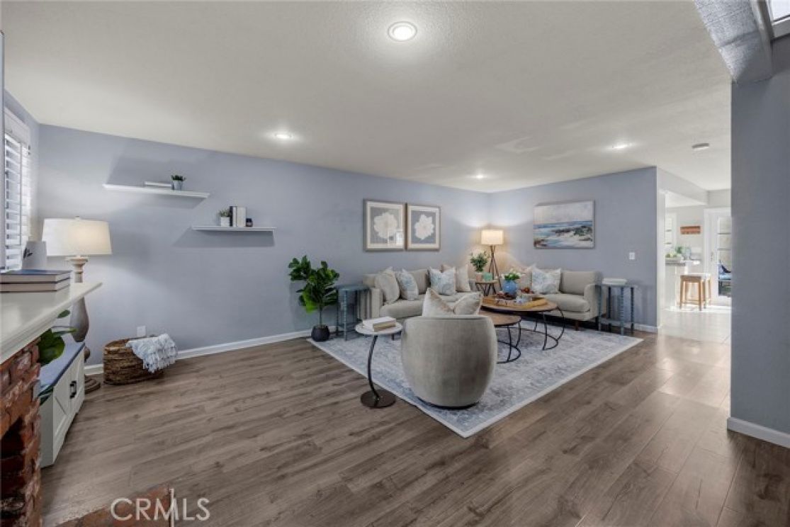 607 Santa Cruz Court, San Dimas CA: 