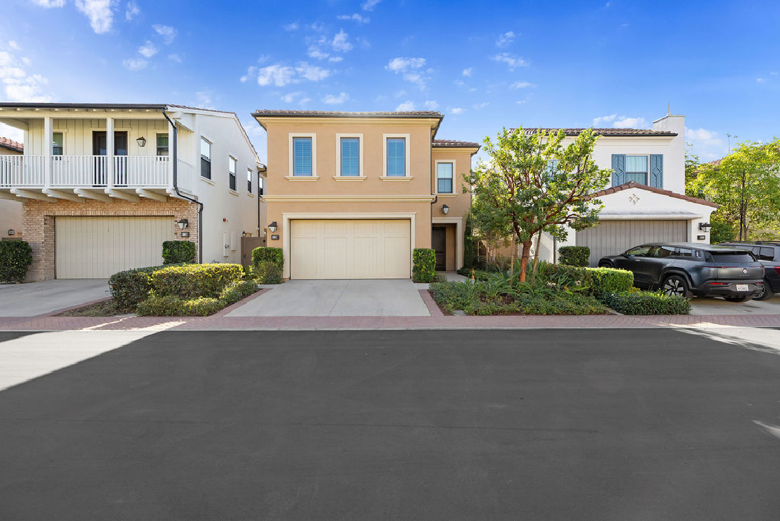 120 Baja, Irvine CA: