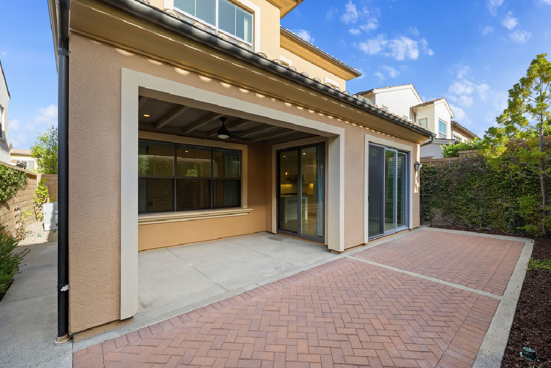 120 Baja, Irvine CA:
