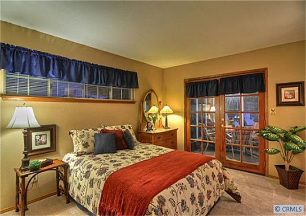 2225 Hartford Ave, Fullerton CA: 