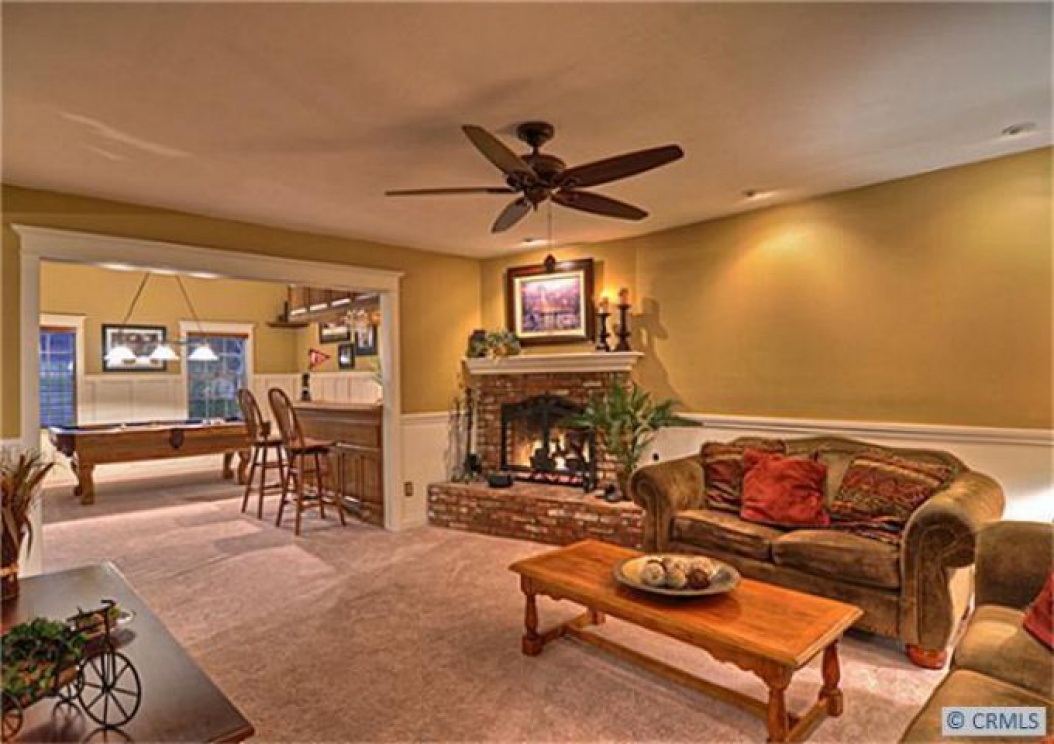 2225 Hartford Ave, Fullerton CA: 