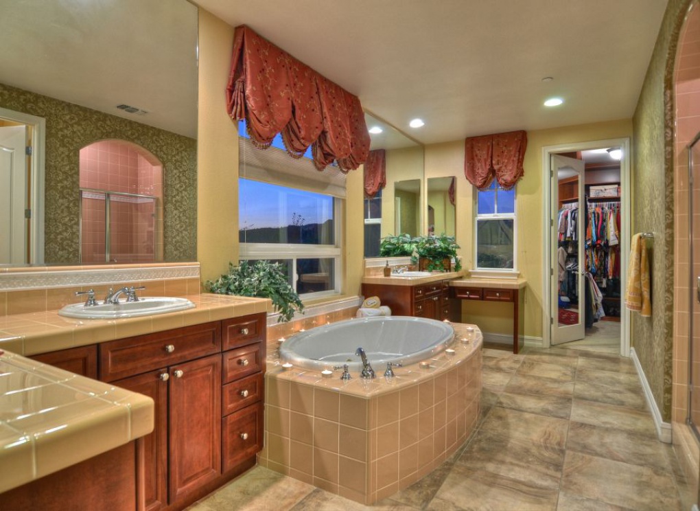 4123 Dapple Gray Ln, Yorba Linda CA: 