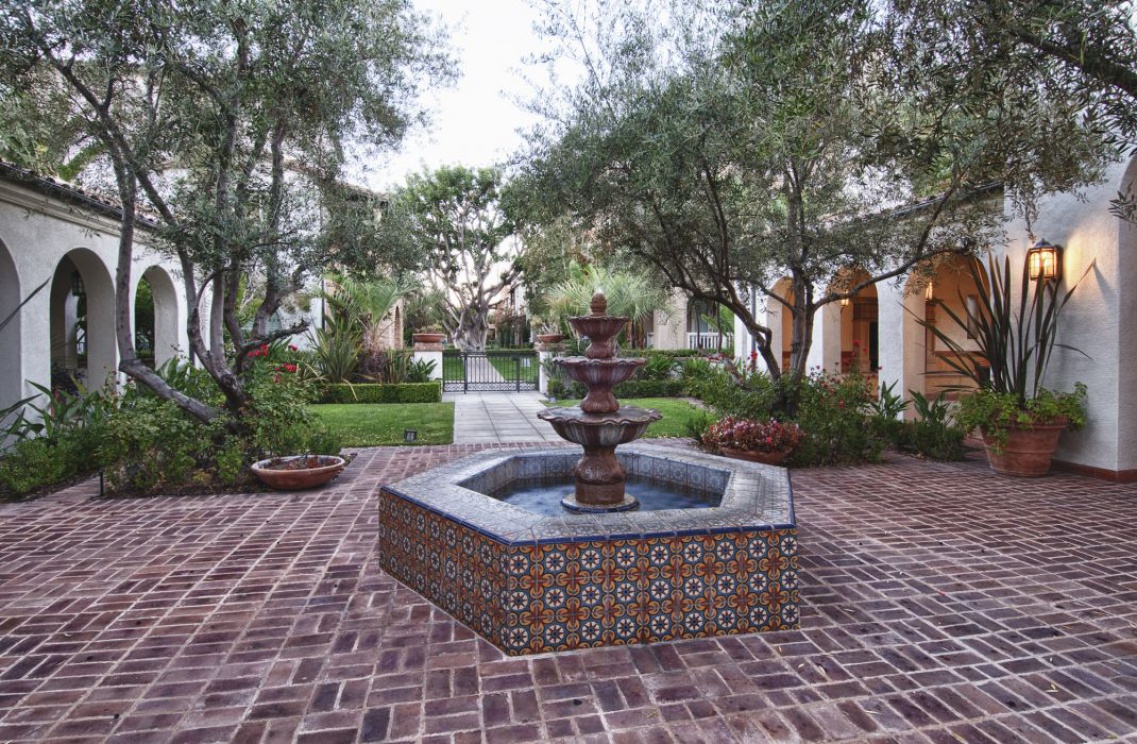 706 South Kroeger Street , Anaheim CA: