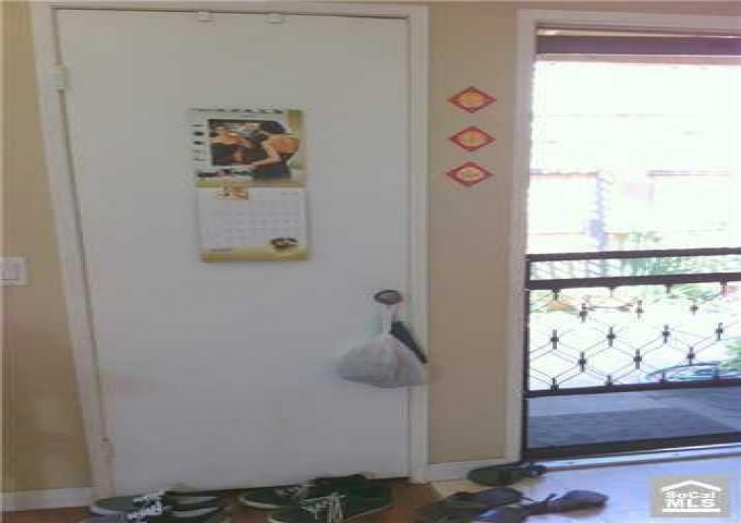 2255 Hazel Rd, Tustin CA: 