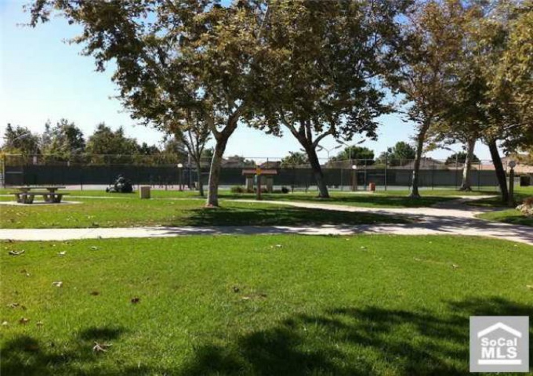 2255 Hazel Rd, Tustin CA: 