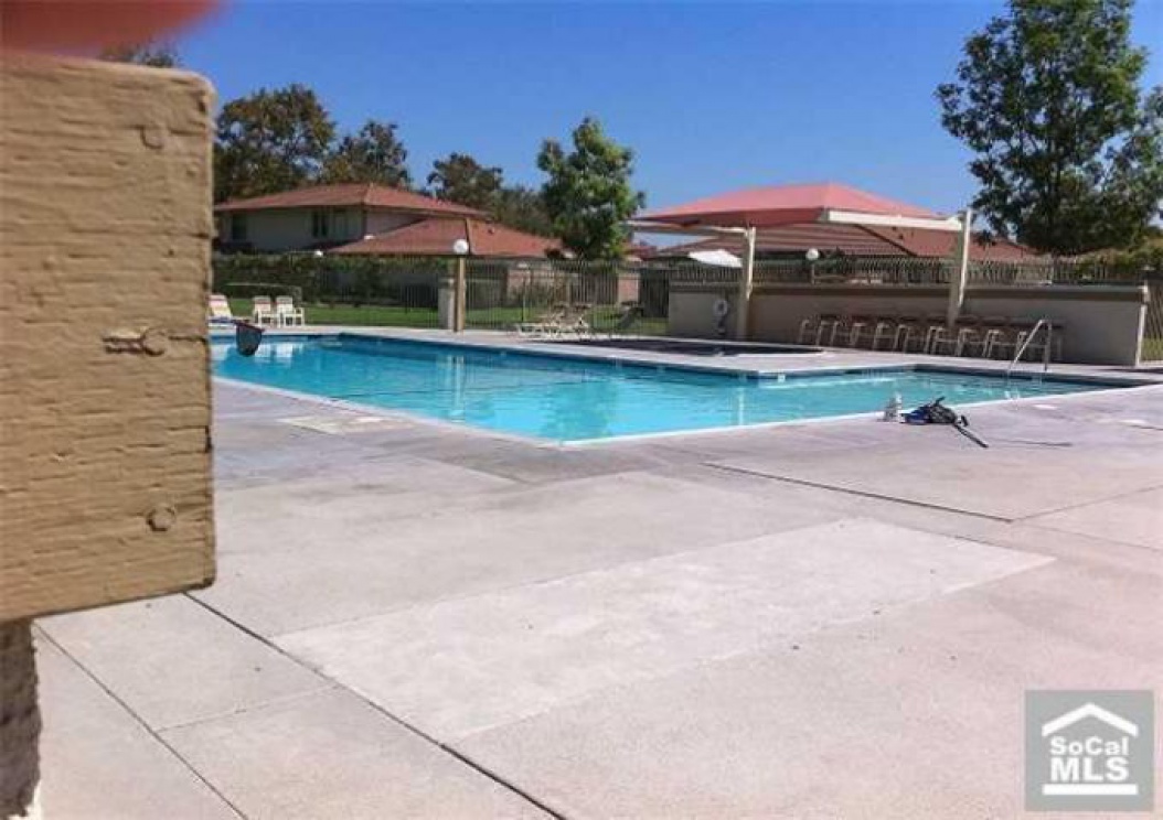 2255 Hazel Rd, Tustin CA: 