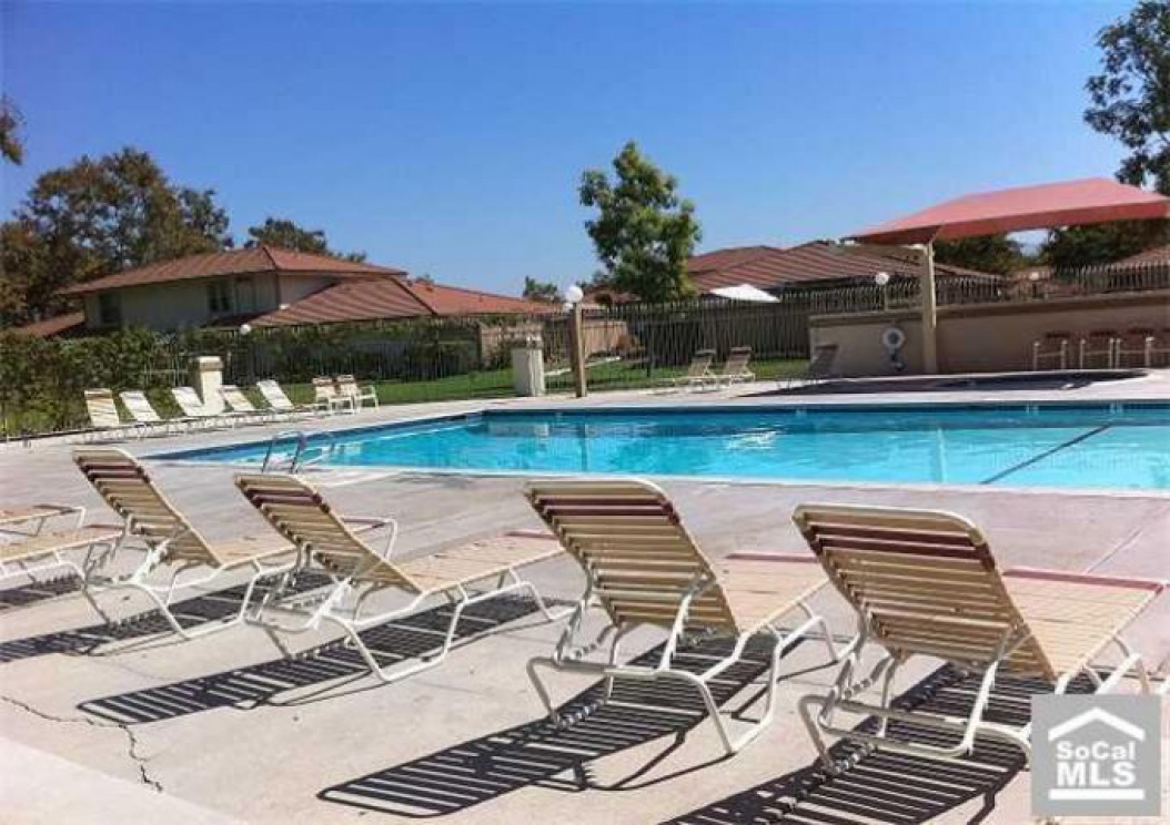 2255 Hazel Rd, Tustin CA: 