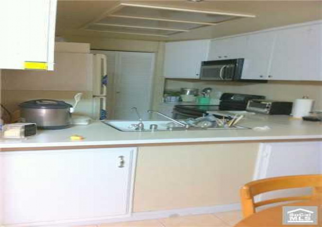 2255 Hazel Rd, Tustin CA: 