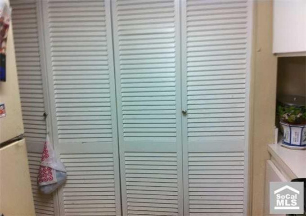 2255 Hazel Rd, Tustin CA: 