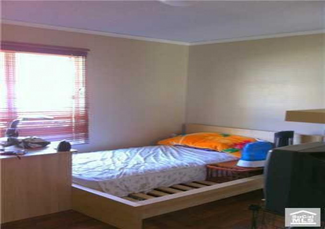 2255 Hazel Rd, Tustin CA: 