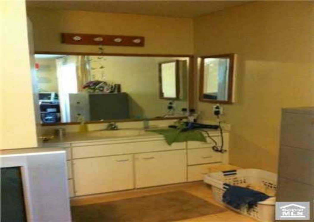 2255 Hazel Rd, Tustin CA: 