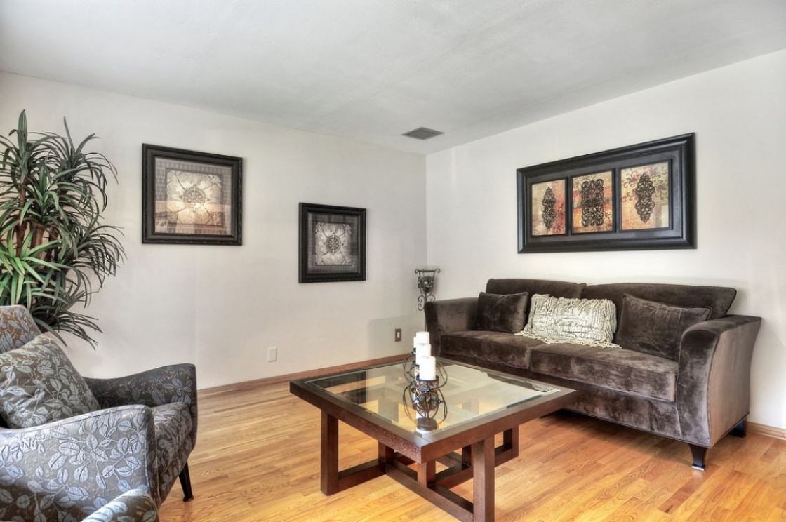 2327 Valle Drive , La Habra Heights CA: 