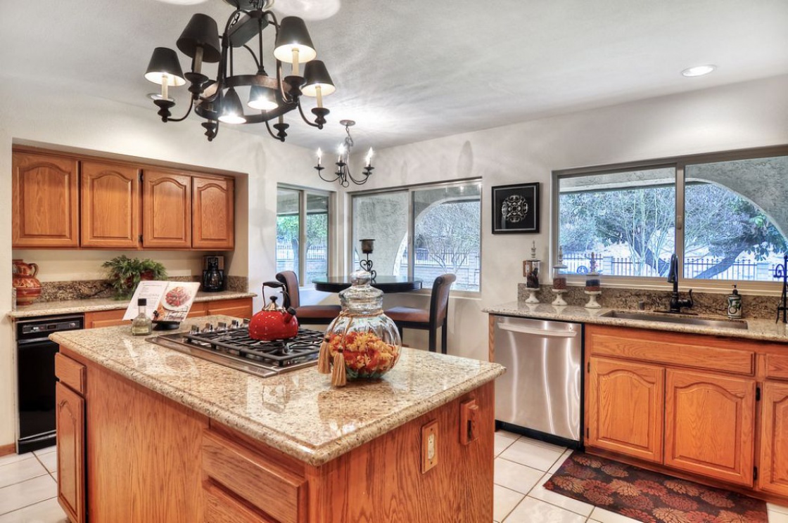 2327 Valle Drive , La Habra Heights CA: 