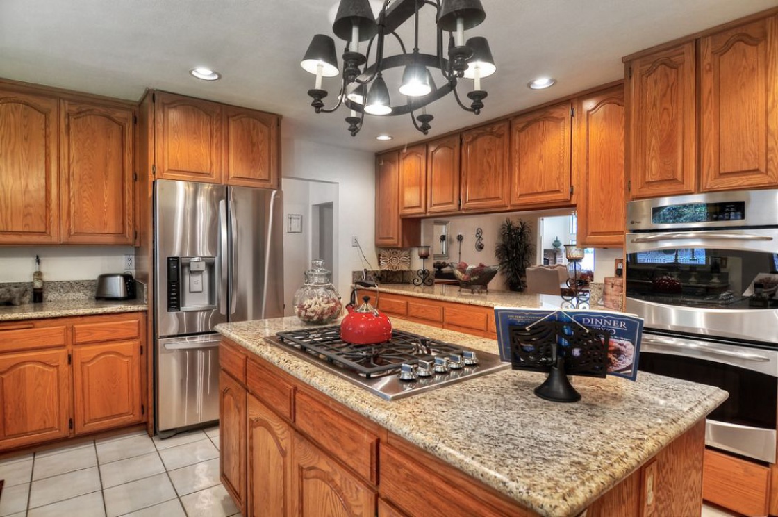 2327 Valle Drive , La Habra Heights CA: 