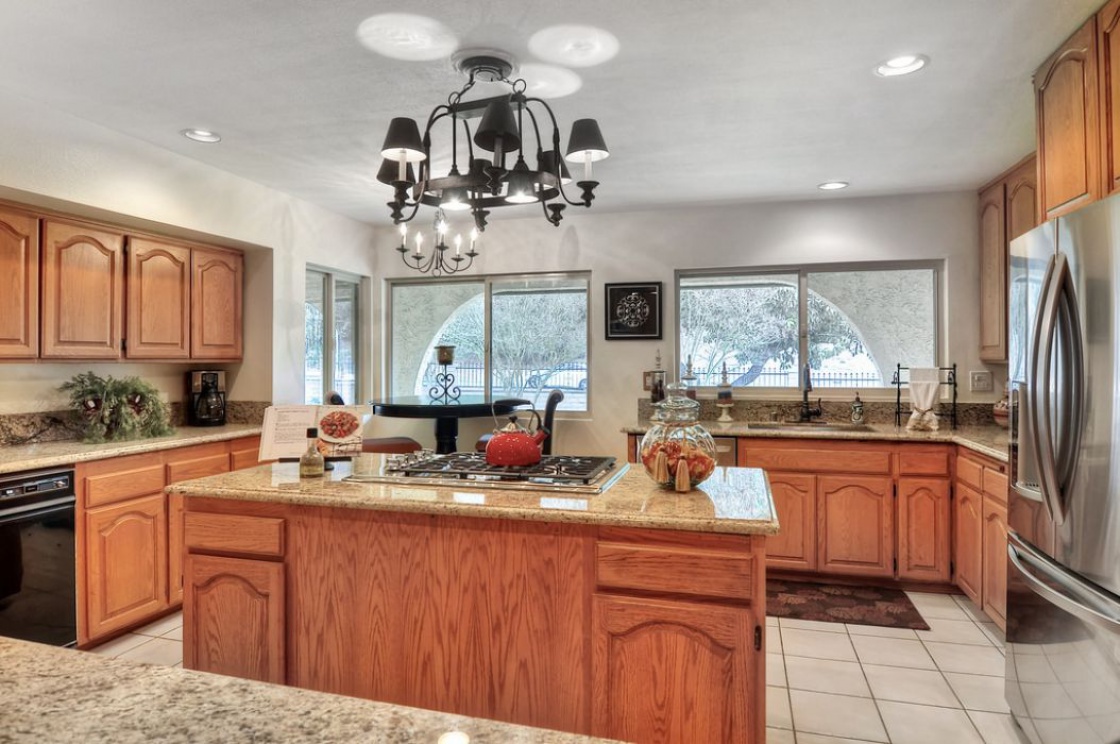 2327 Valle Drive , La Habra Heights CA: 