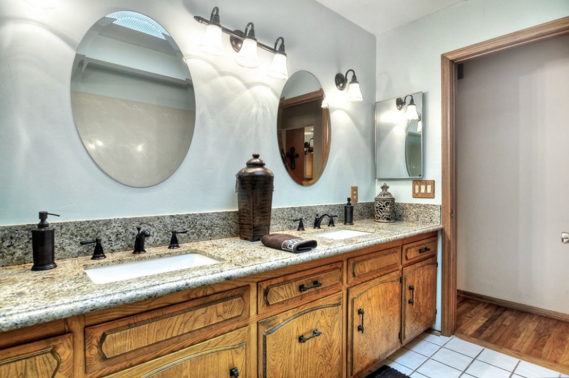 2327 Valle Drive , La Habra Heights CA: 