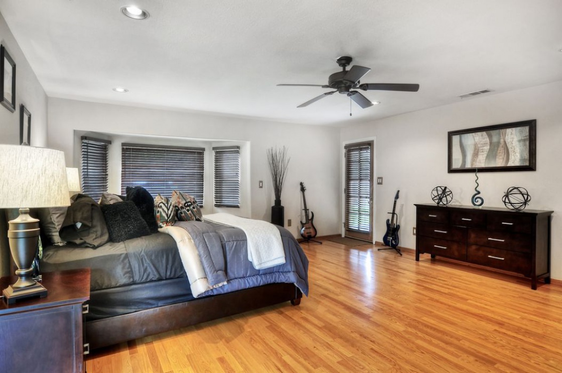 2327 Valle Drive , La Habra Heights CA: 