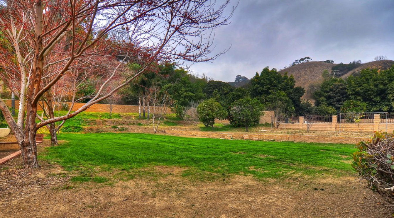 2327 Valle Drive , La Habra Heights CA: 