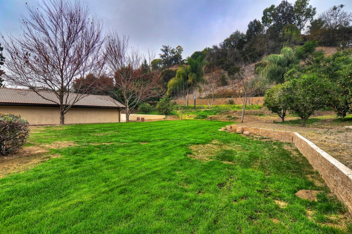 2327 Valle Drive , La Habra Heights CA: 