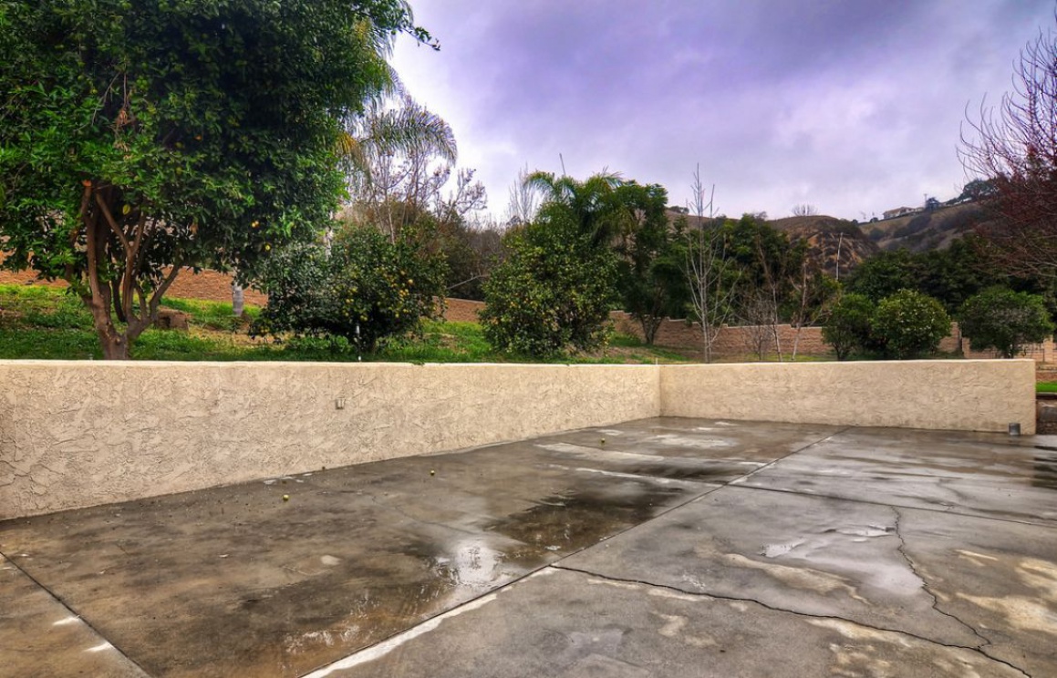 2327 Valle Drive , La Habra Heights CA: 