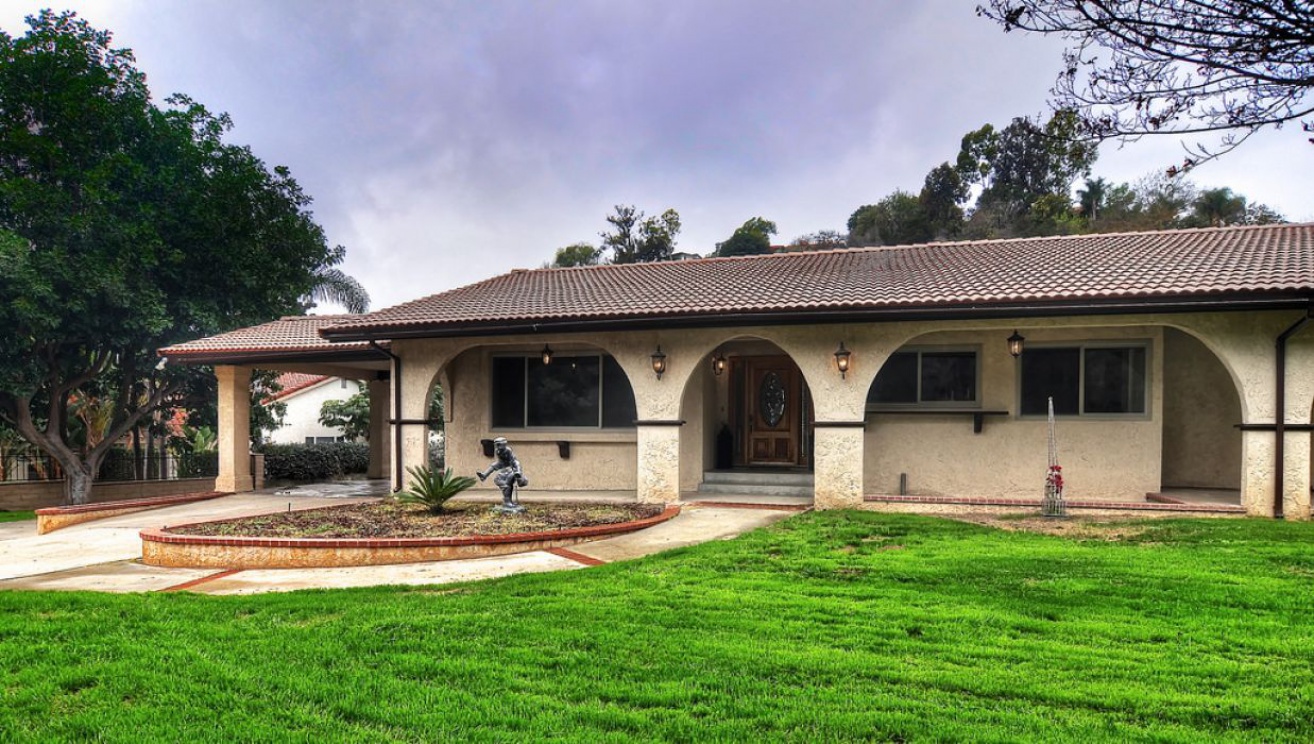 2327 Valle Drive , La Habra Heights CA: 
