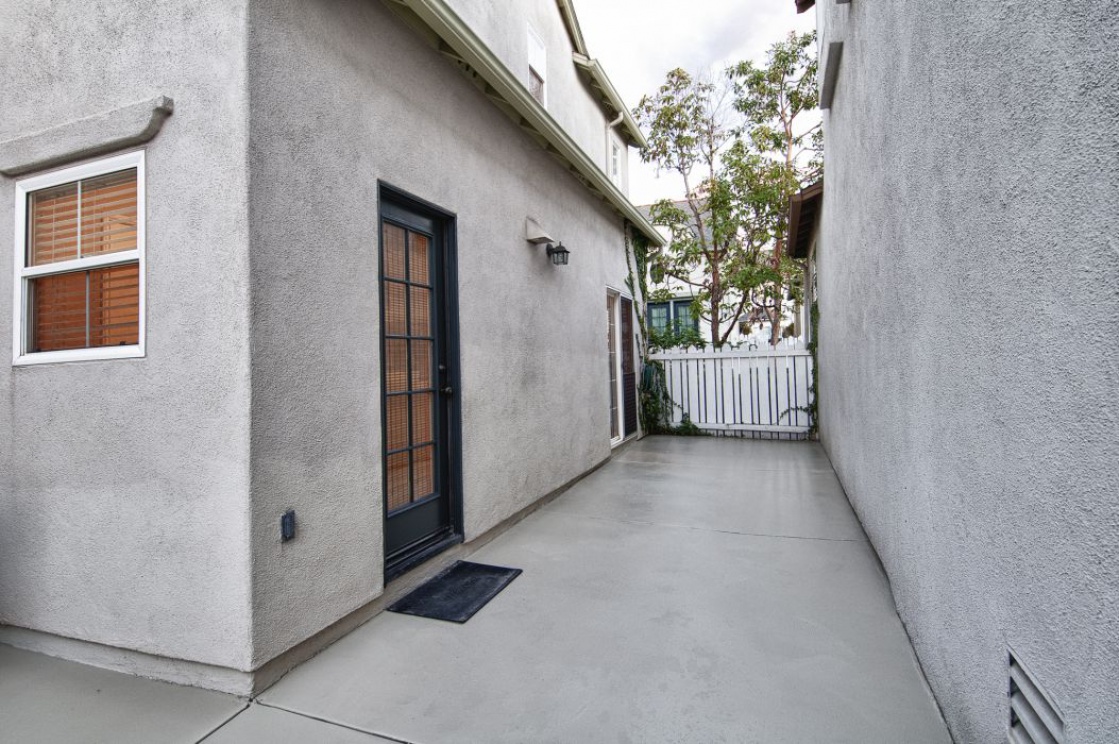 114 Winslow Lane , Irvine CA: 