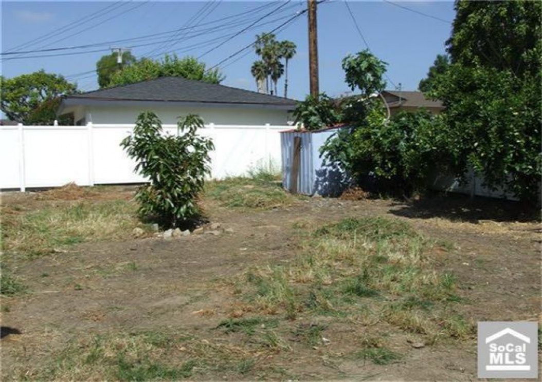 921 Sycamore Ave, La Habra CA: 
