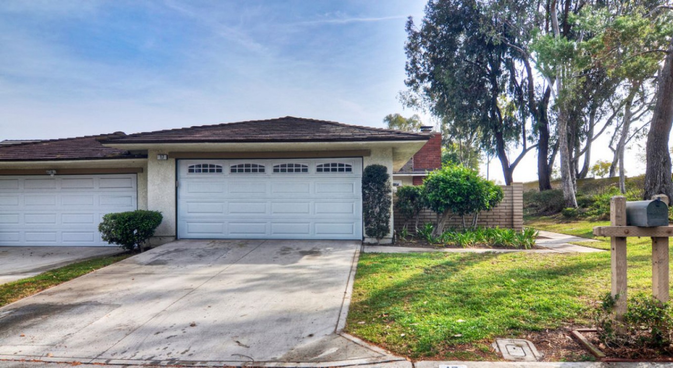 17 Lemon Tree , Irvine CA: