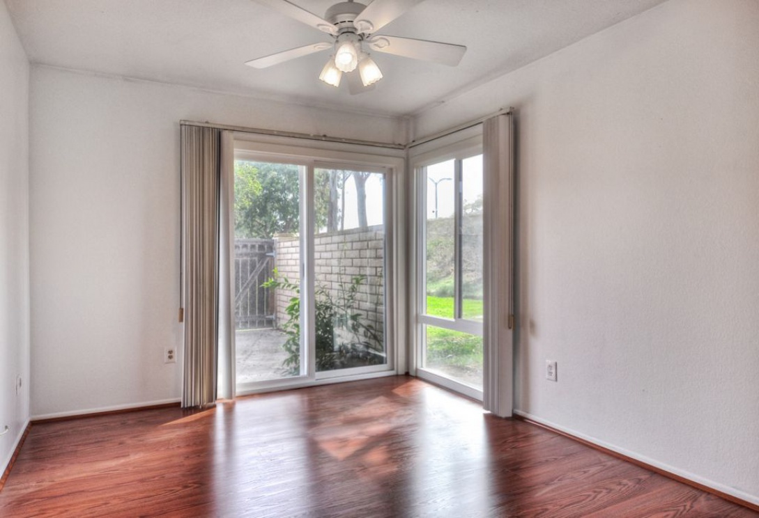 17 Lemon Tree , Irvine CA: