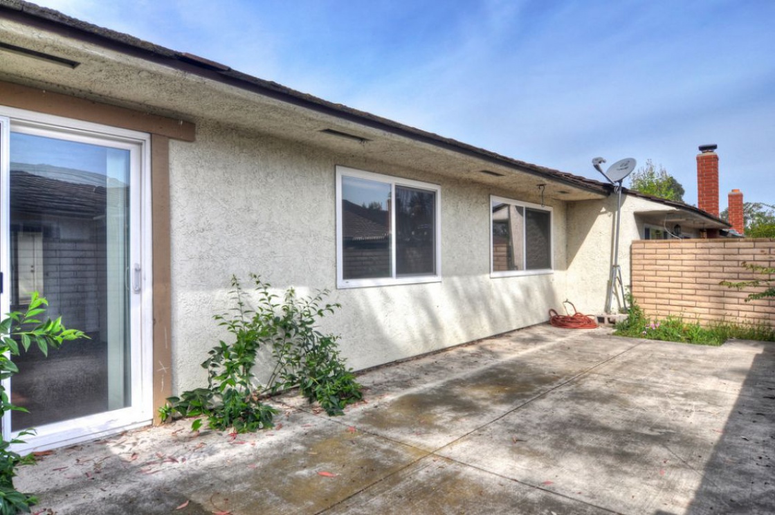 17 Lemon Tree , Irvine CA: